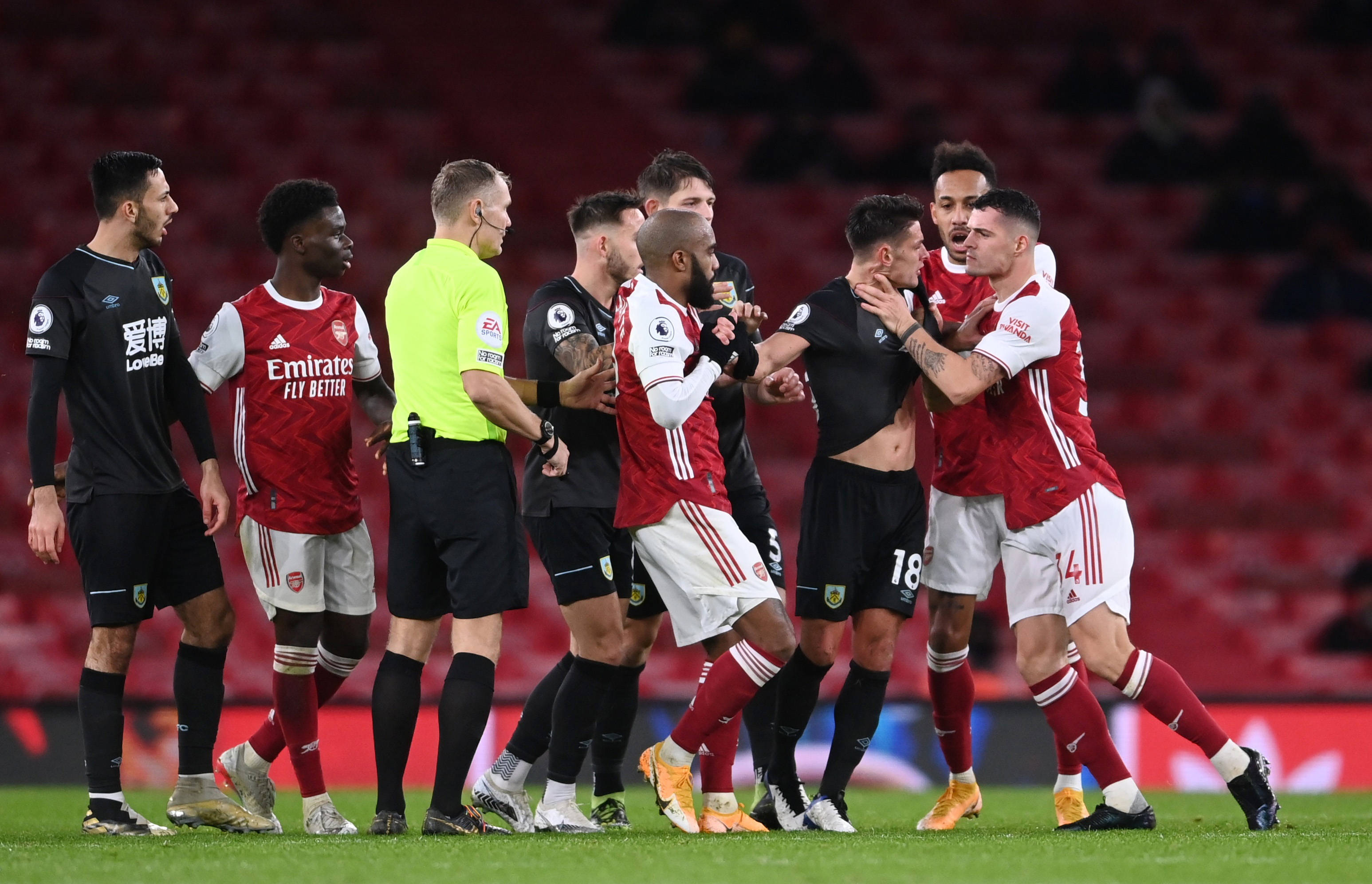 阿尔东抵达米兰城🛬🗣️.