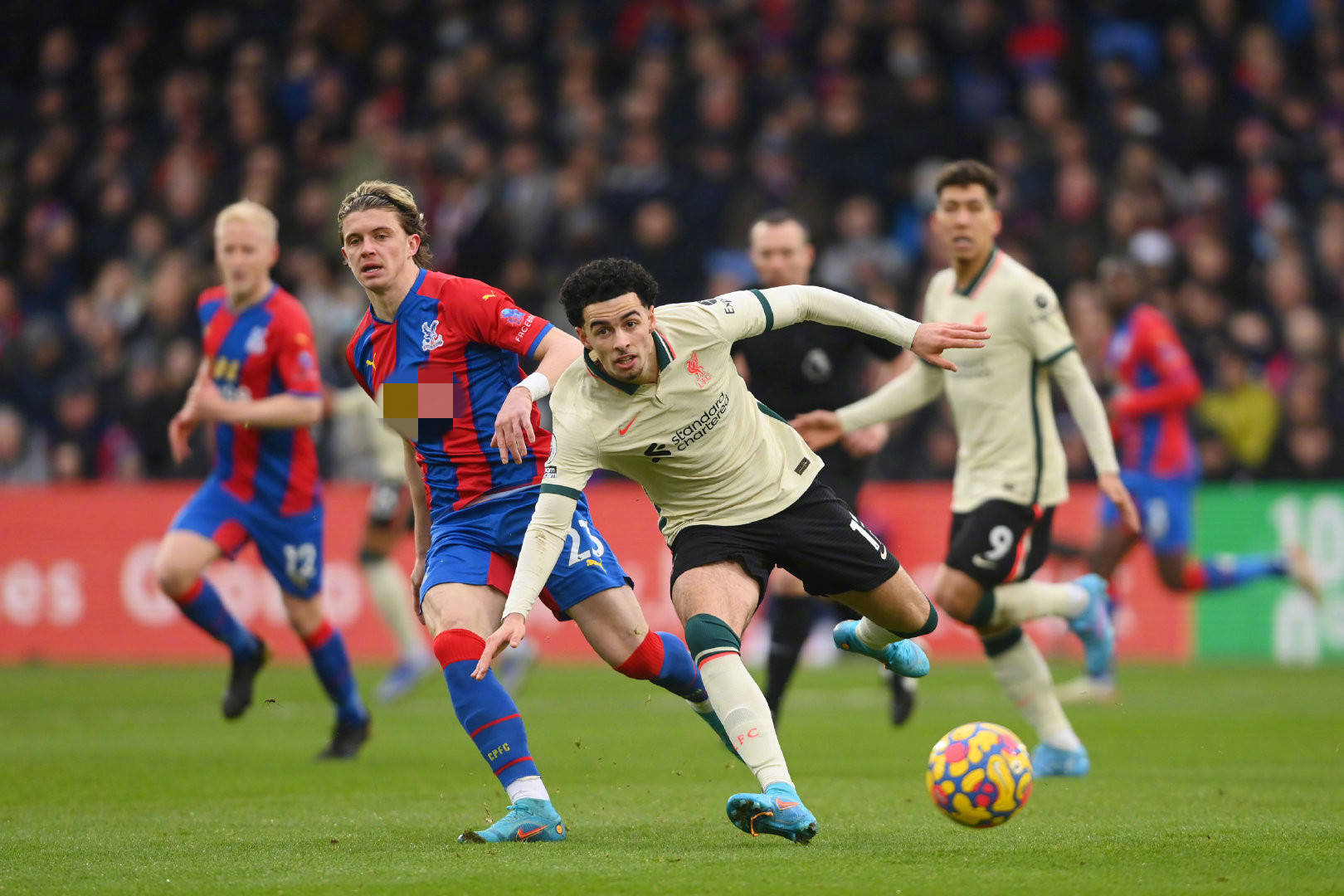 法媒：费内巴切已与维拉就引进利昂-贝利展开谈判.